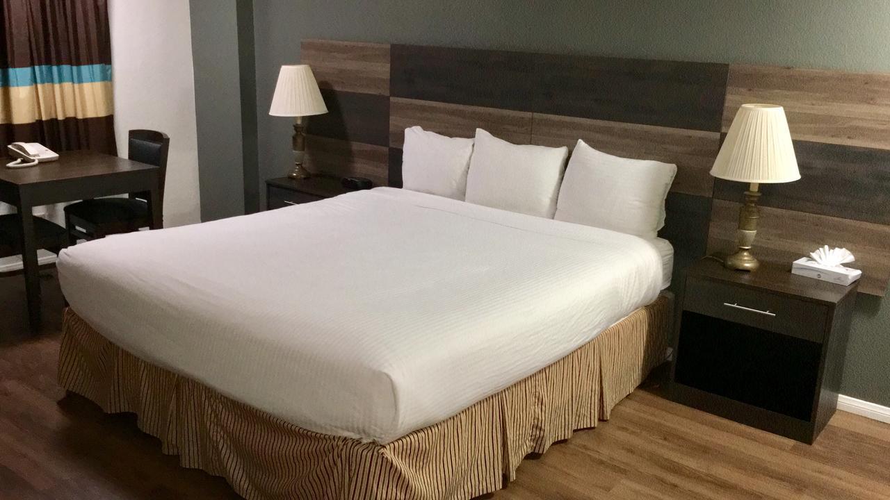 Cozy Inn Коста Меса Екстериор снимка