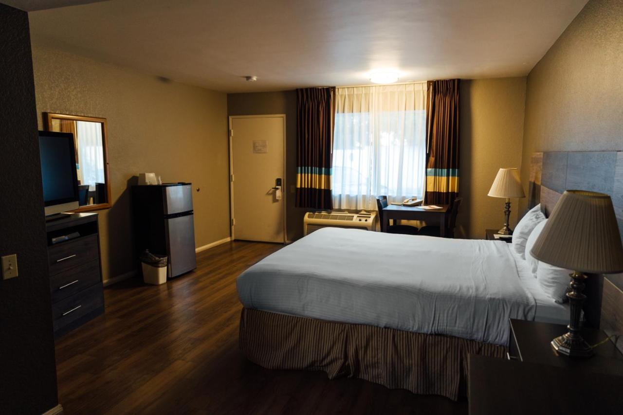 Cozy Inn Коста Меса Екстериор снимка