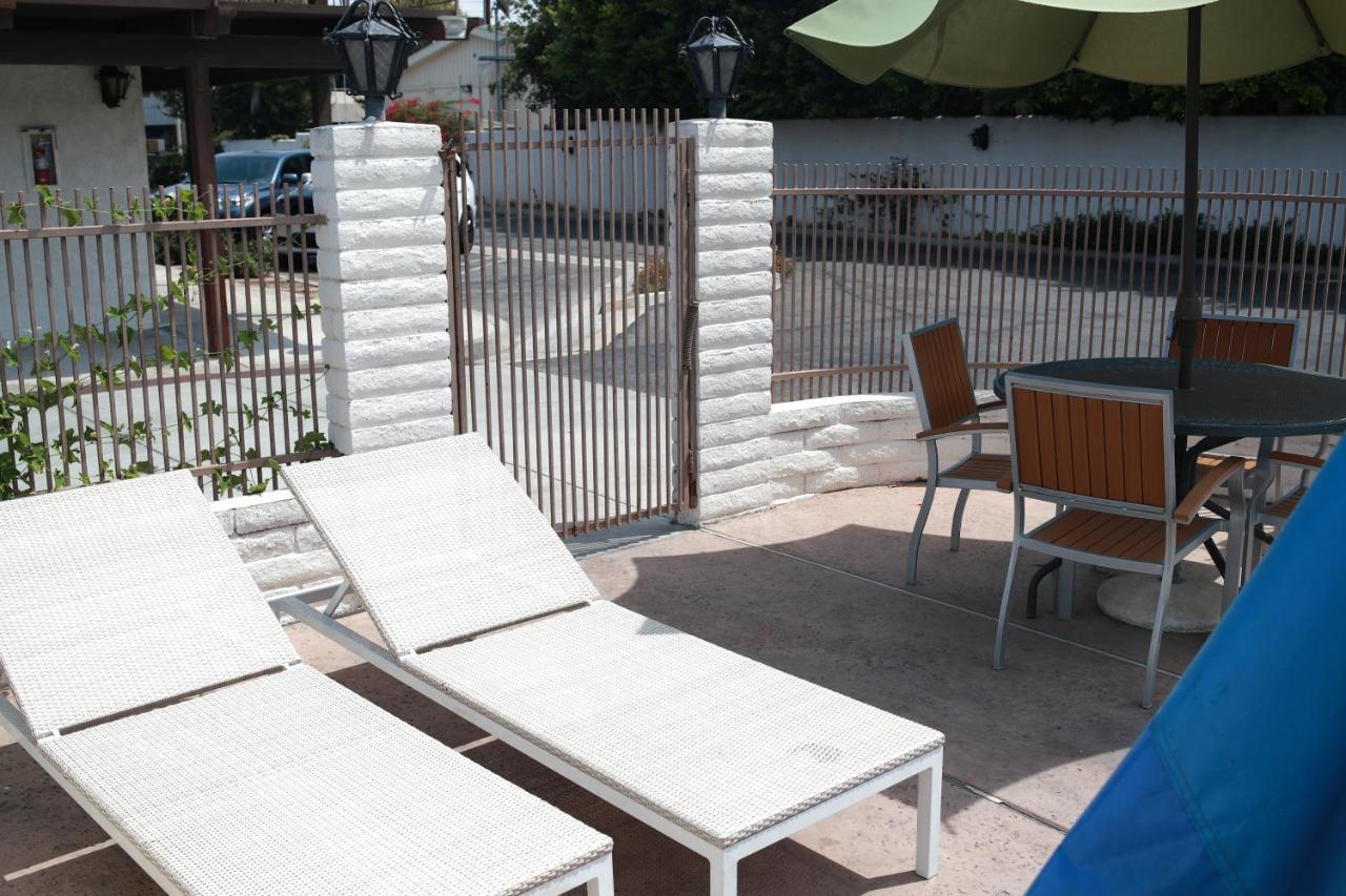 Cozy Inn Коста Меса Екстериор снимка